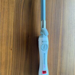 Beachwaver S.75 Dual Voltage Rotating Curling Iron in White